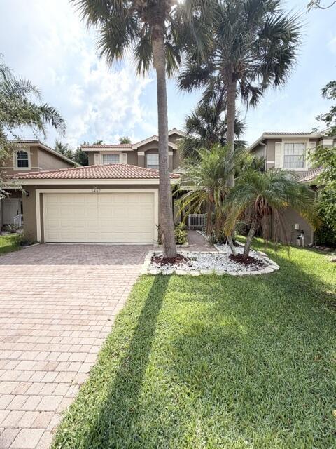 Foto del edificio - 5487 Queenship Ct