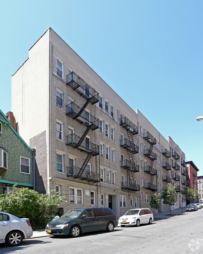 Foto principal - 466-470 W 150th St