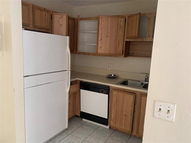 Foto del edificio - 10850 Royal Palm Blvd