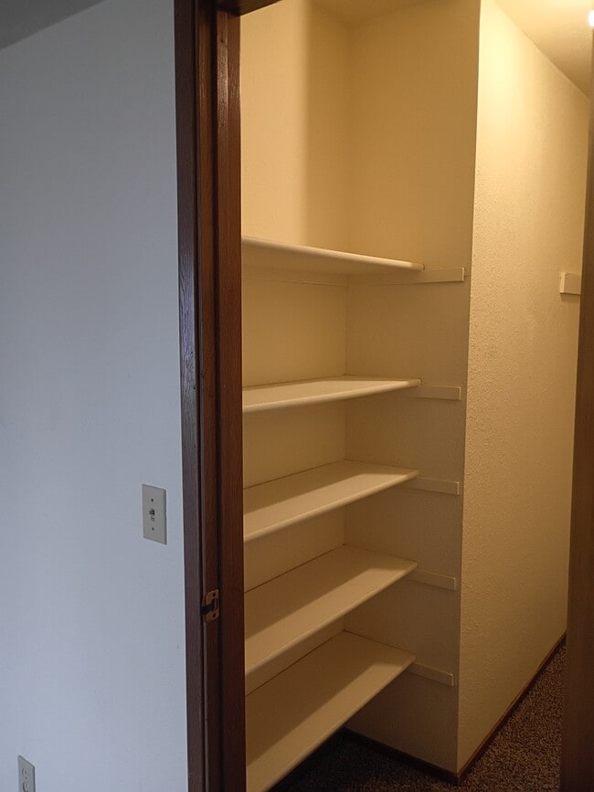 Building Photo - Brittany Arms Apartments