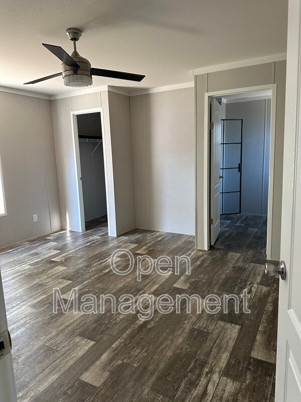 Building Photo - 356 Bayhead Dr