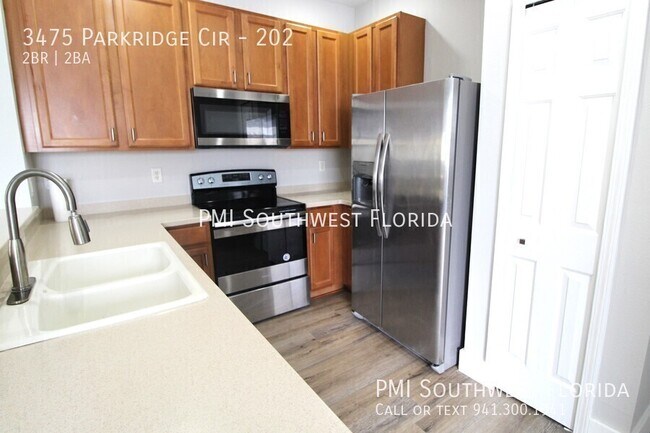 Building Photo - 3475 Parkridge Cir