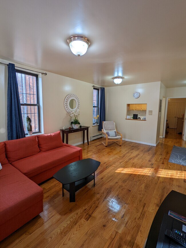 ENTRANCE VIEW - 161 Herzl St