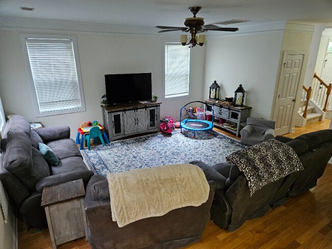Building Photo - 1062 Moss Grove Dr