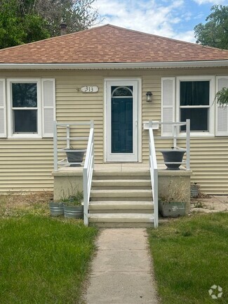 Building Photo - 313 W 15th St