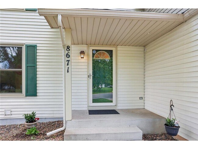 Foto del edificio - 8671 Pheasant Run Rd