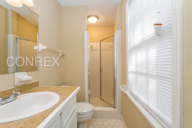 Building Photo - 329 Greensprings Dr