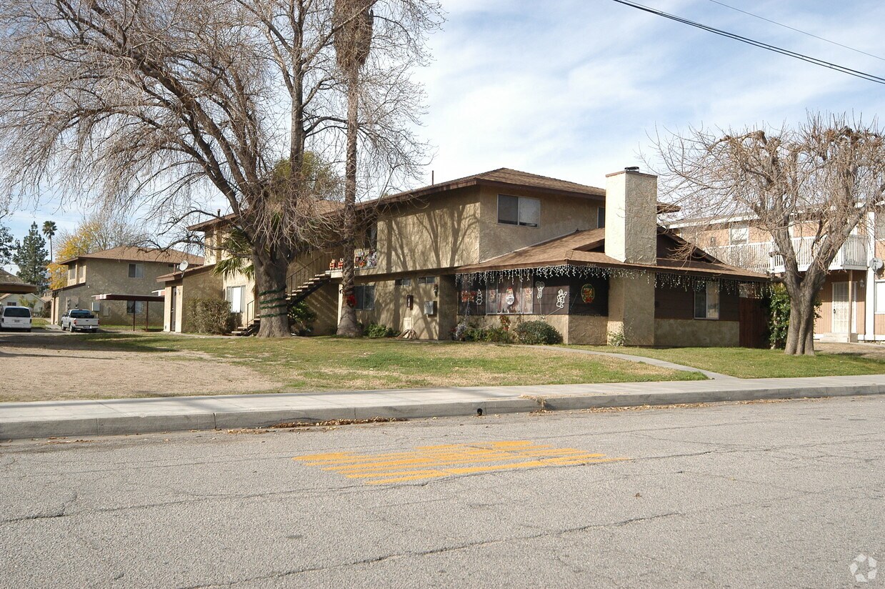 Building Photo - 3906 Genivieve St