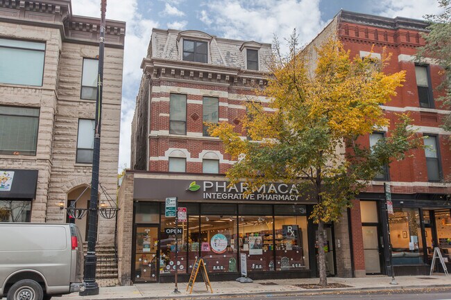 Foto del edificio - 2338 N Clark St