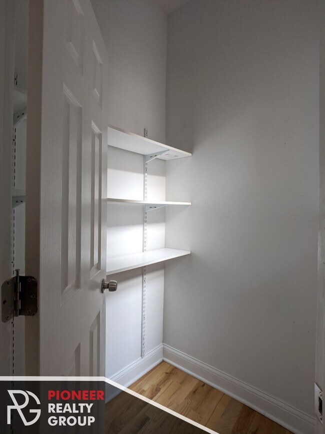 Building Photo - 1218 N Dearborn St