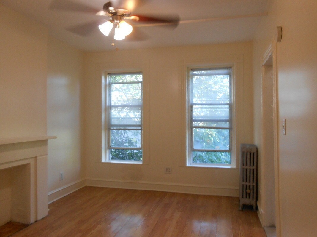 Primary Photo - 477 Madison St