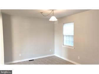 Building Photo - 147 S Riding Blvd