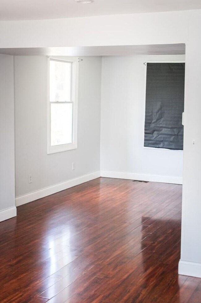 Foto del edificio - Stunning 3-Bedroom Home with Modern Amenit...