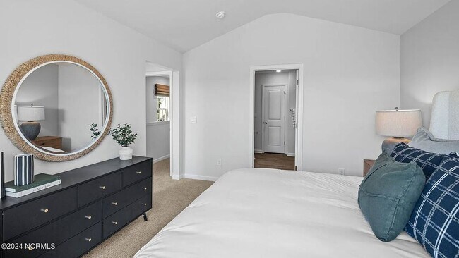 Building Photo - 3405 Sedge Dr