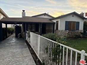 Building Photo - 1046 18th St