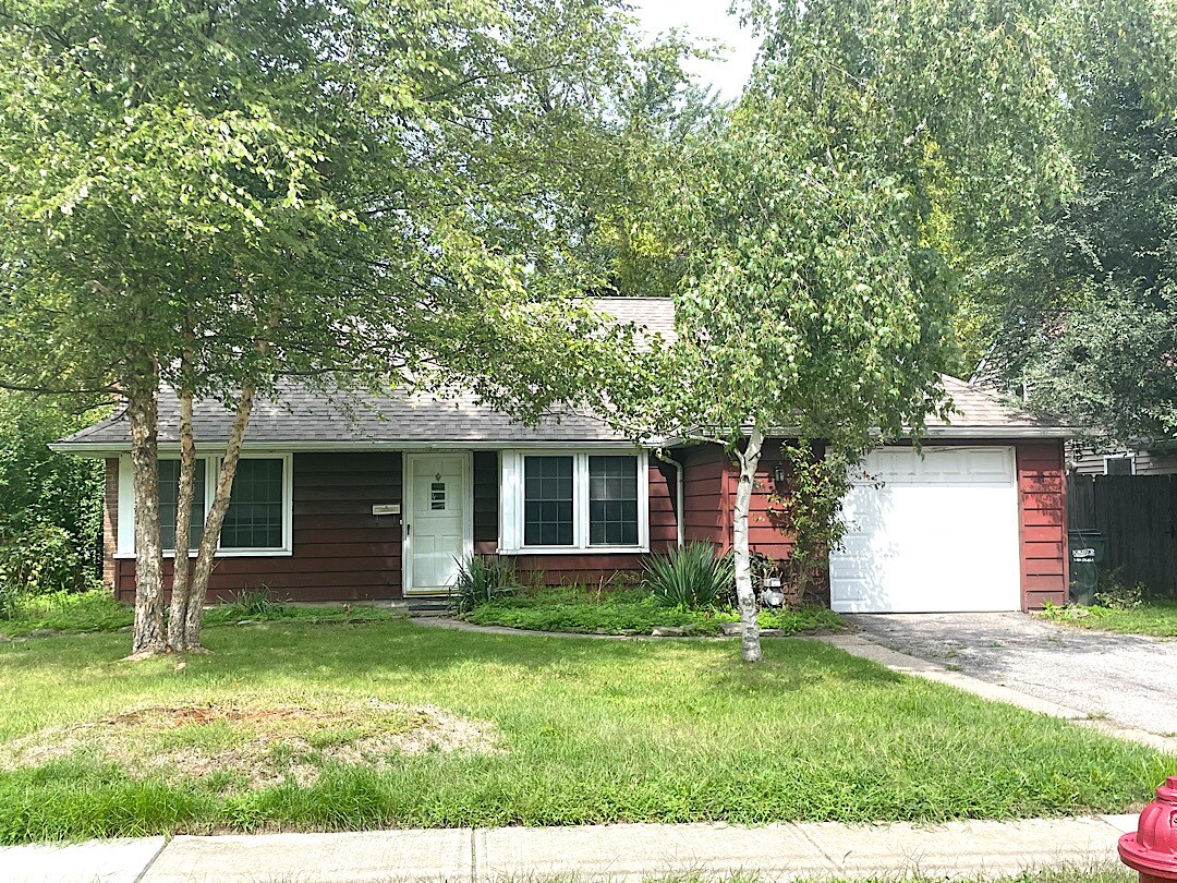 Primary Photo - 516 Lindbergh Blvd