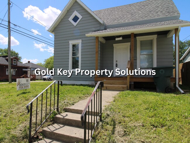 Building Photo - MUNCIE Updated 3 BR 1 BA House with Central Air and Upgraded Appliances (SECTION 8 APPROVED)