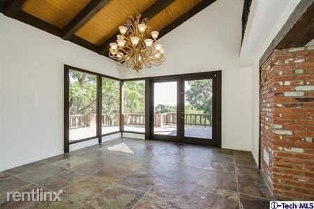 Building Photo - 3488 Barhite St