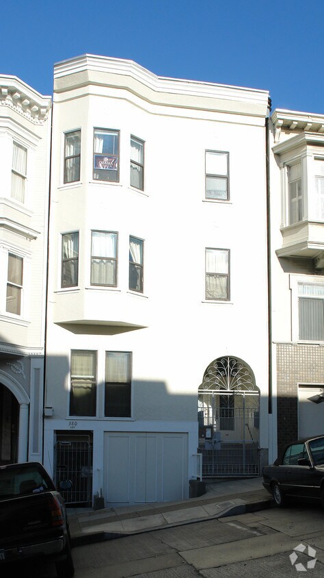 Building Photo - 380 Union St
