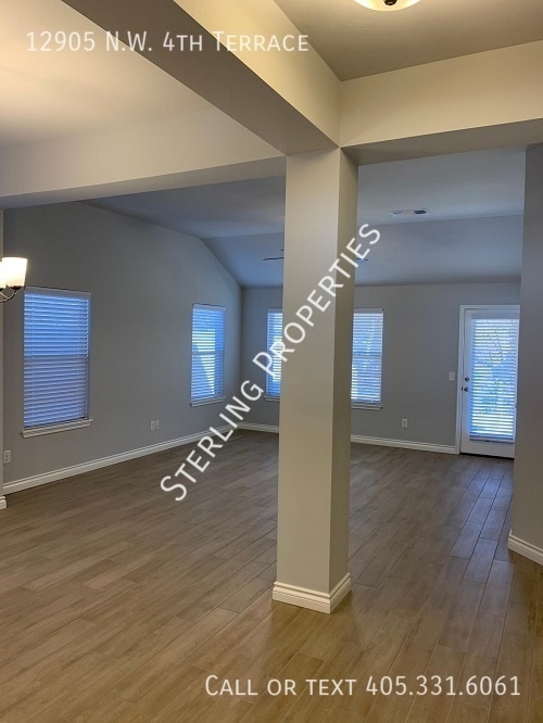 Foto del edificio - 12905 NW 4th Terrace