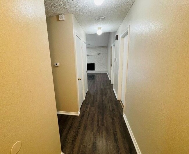 Foto del edificio - 2431 Deer Run