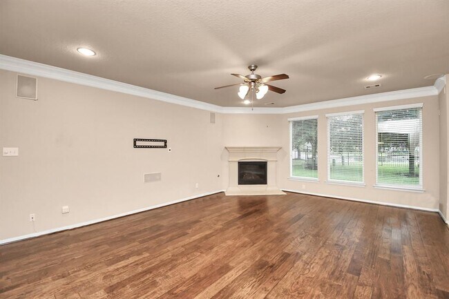 Foto del edificio - 4203 Tranquil View Dr
