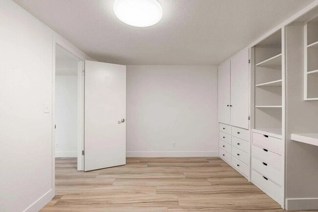 Foto del edificio - Basement Apartment Near SUU and Cedar High School
