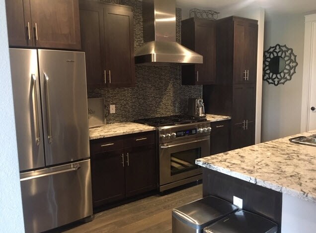 Kitchen - 200 Railroad Ave