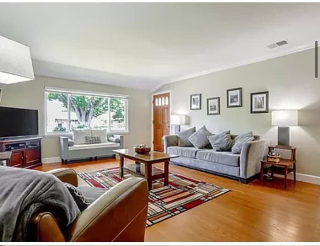 Building Photo - Remodeled Home in Great Location w/ Solar,  Central A/C & No Carpets!!
