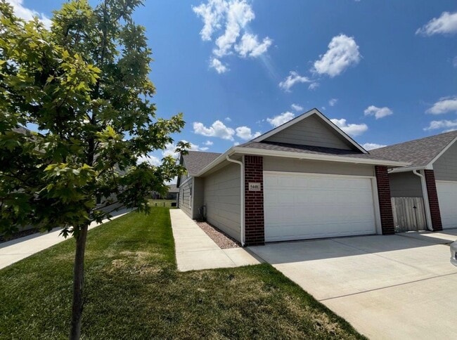 Building Photo - 5448 N Colburn Ct