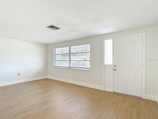 Building Photo - 3648 Bedford St