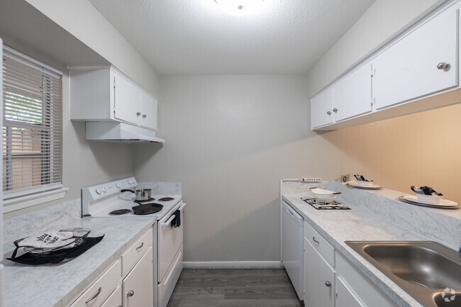 Building Photo - Hidden Park Apartments