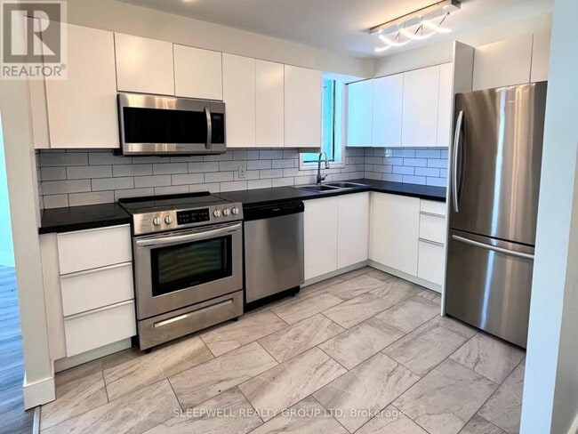 Building Photo - 1440 Heron Rd