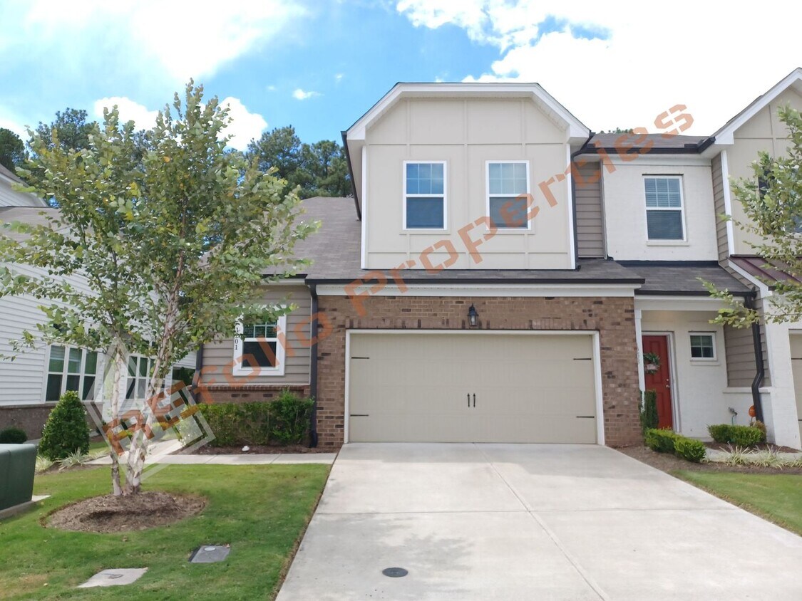 Stunning 3 Bedroom End Unit Townhome with Townhome Rentals in Durham NC