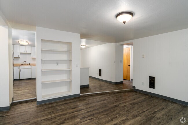 2 habitaciones, 1 baño, 1000 pies cuadrados, sala de estar - Riverfront Annex