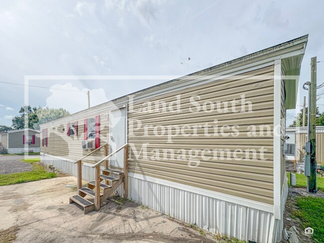 Foto del edificio - 425 Longfellow Blvd