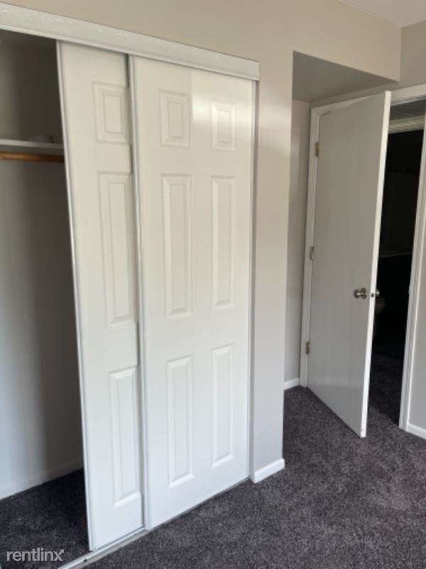 Building Photo - 2 br, 1 bath Condo - 3010 171st.