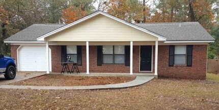 Building Photo - 1700 Green Ridge Trail