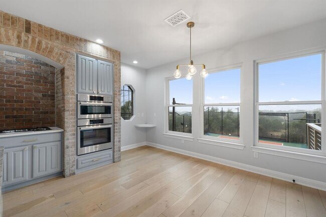 Foto del edificio - 2137 Rivina Dr