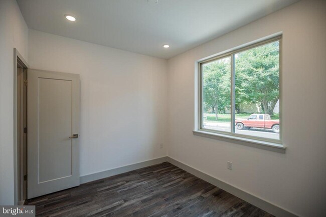 Building Photo - 3716 Haverford Ave