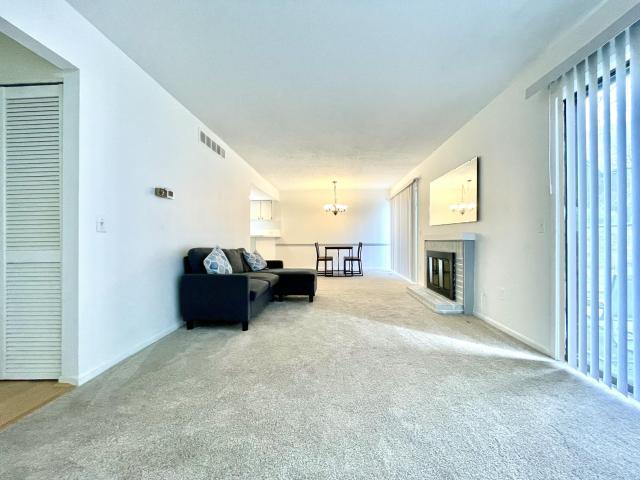 Building Photo - 2 bedroom in Kalamazoo MI 49006