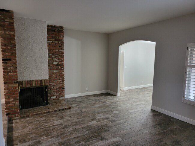 Foto del edificio - 10651 Baton Rouge Pl