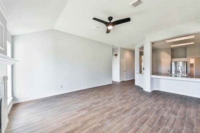 Building Photo - 15623 Contender Ln