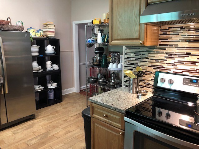 Foto principal - 5815 N Front St