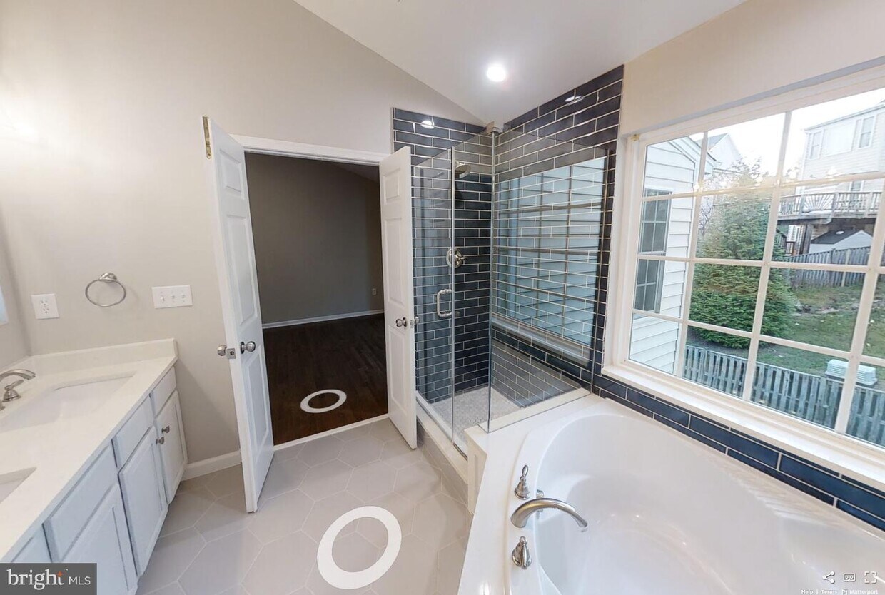 Building Photo - 2606 Oak Valley Dr