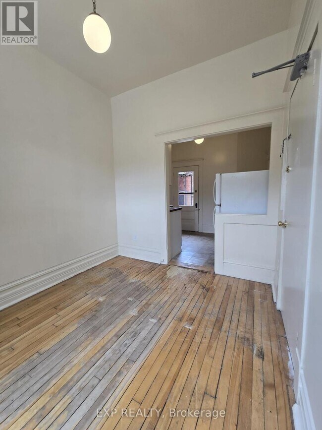 Building Photo - 453-453 Lewis St