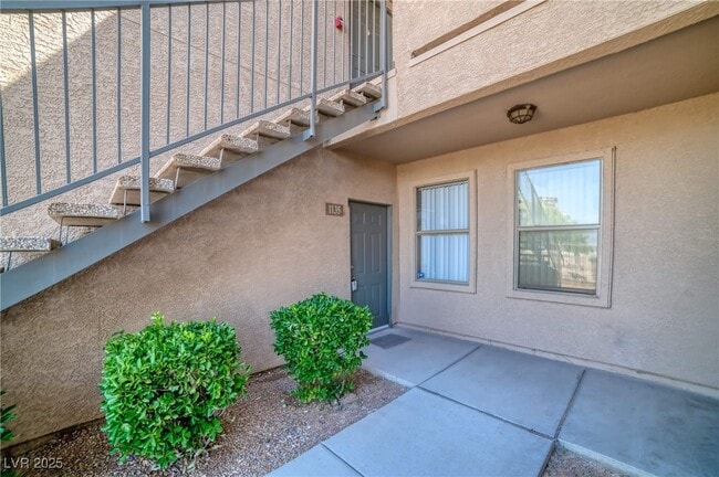 Building Photo - 8000 W Badura Ave