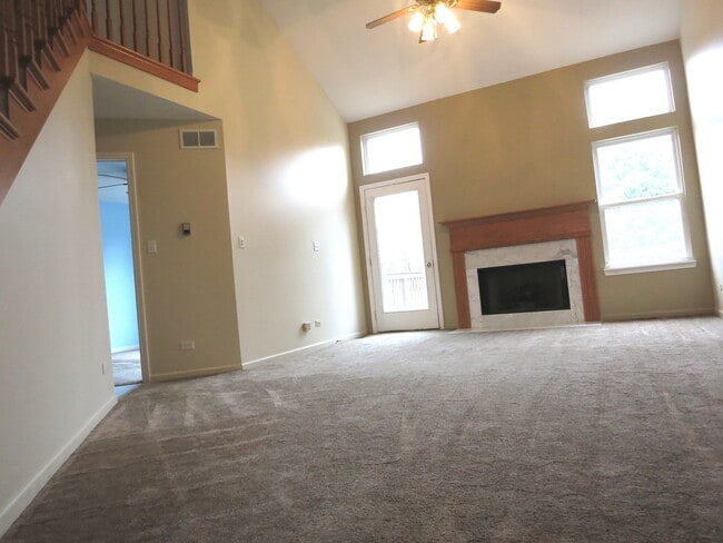 Building Photo - 2039 Tamahawk Ln