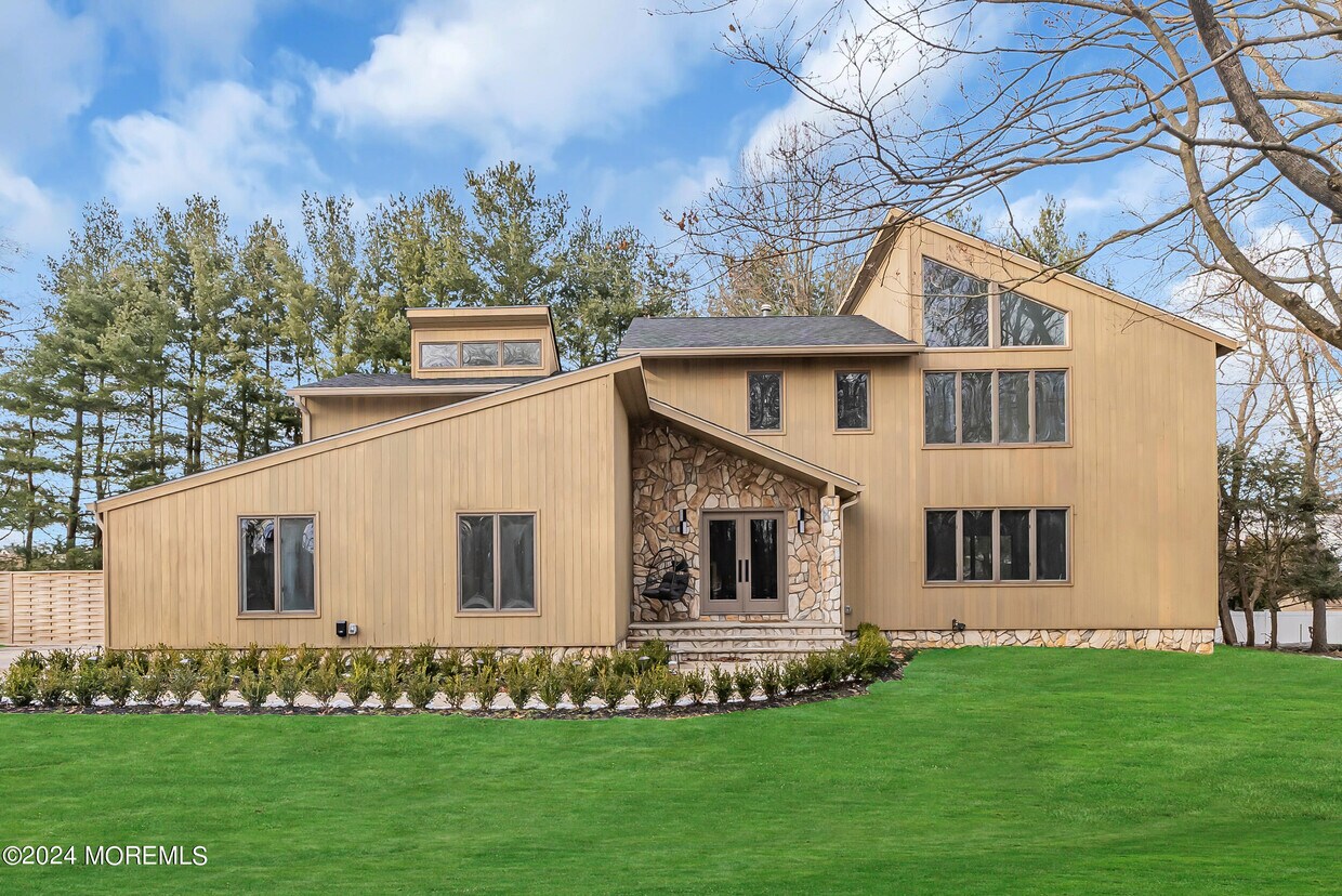 Foto principal - 440 Slocum Pl