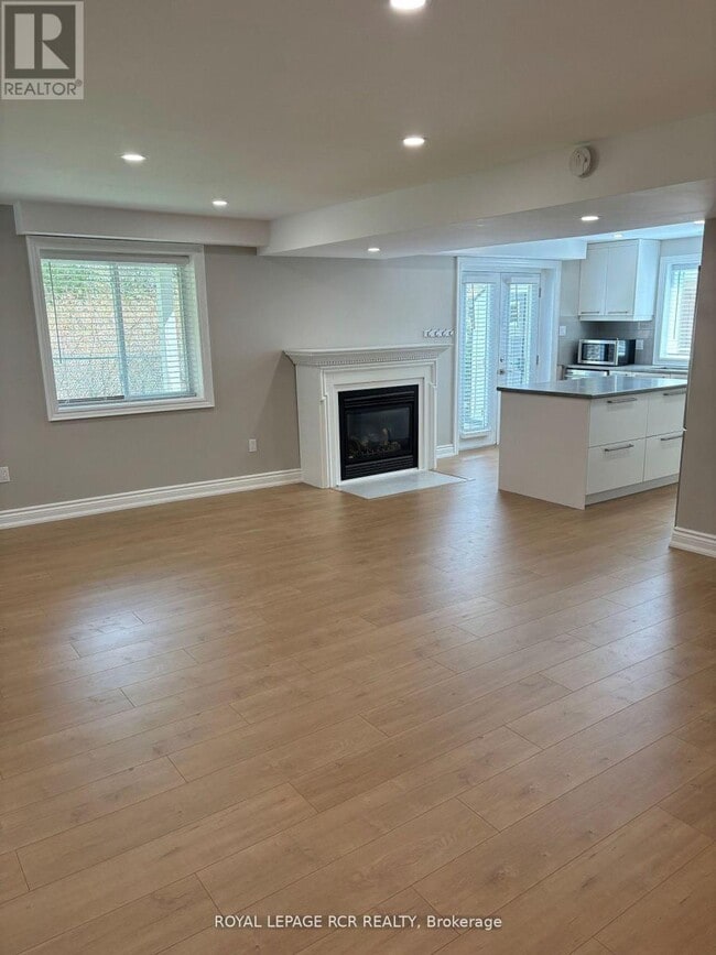 Building Photo - 35 Sandringham Cir